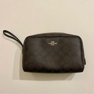NWOT Coach Makeup Bag